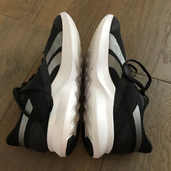 Reebok Energen Run Lace Up Running Shoes w Memory Tech Black, Gray, White Sz 6 - Picture 5 of 11